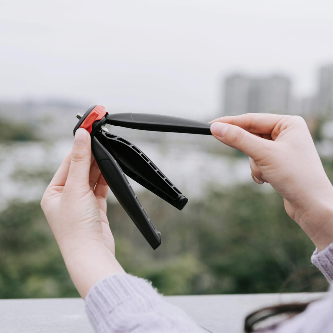 Vlogging Video Rig With Led Light Mic & Tripod-1915197461593460738