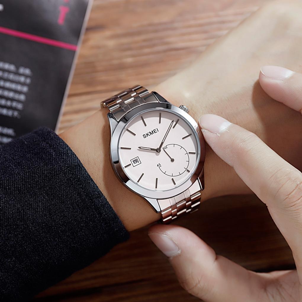 Stylish Waterproof Men Quartz Watch With Silver Steel Band-1915196536514547717