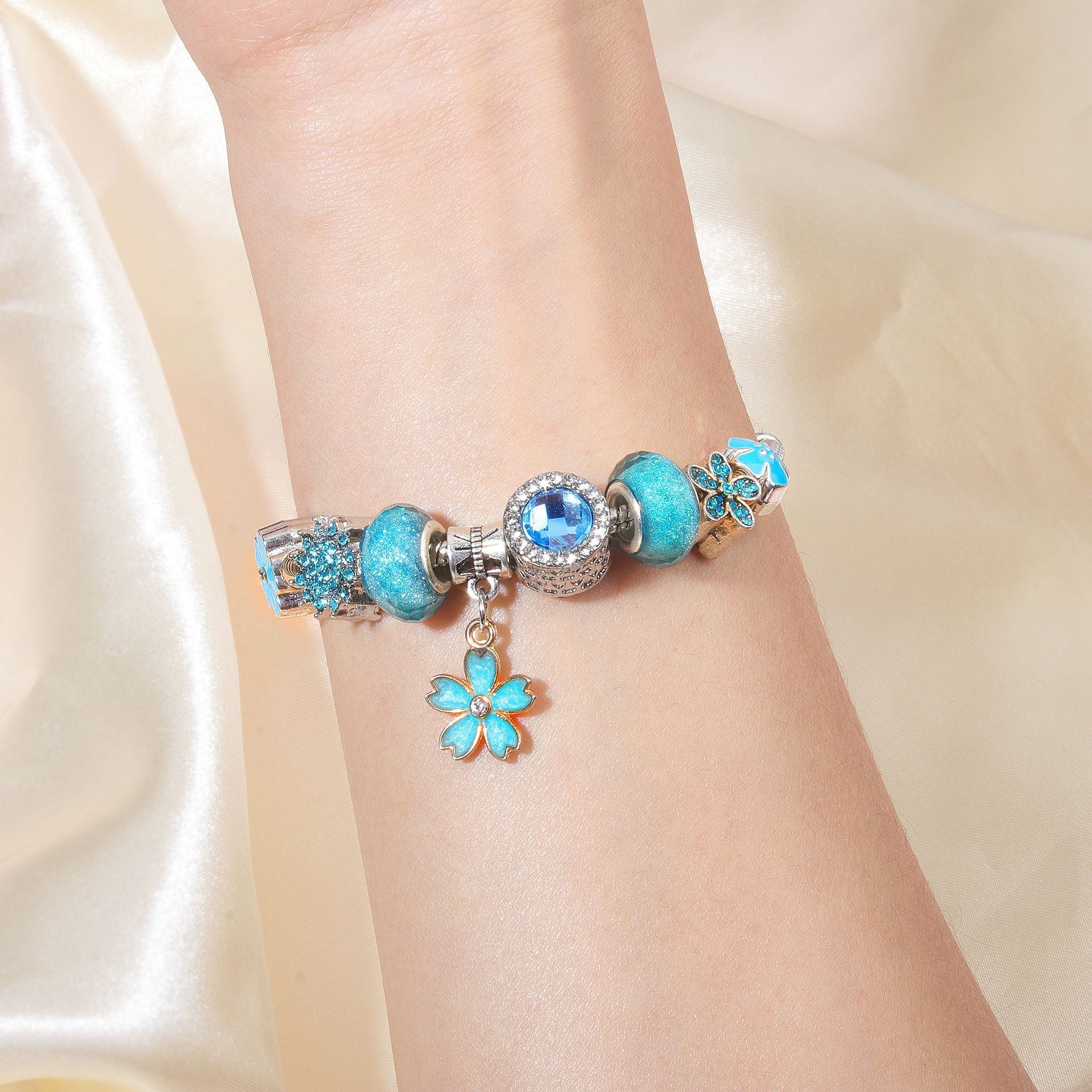Blue Magnolia Alloy Bracelet with Rhinestones & Glaze Beads(17cm)