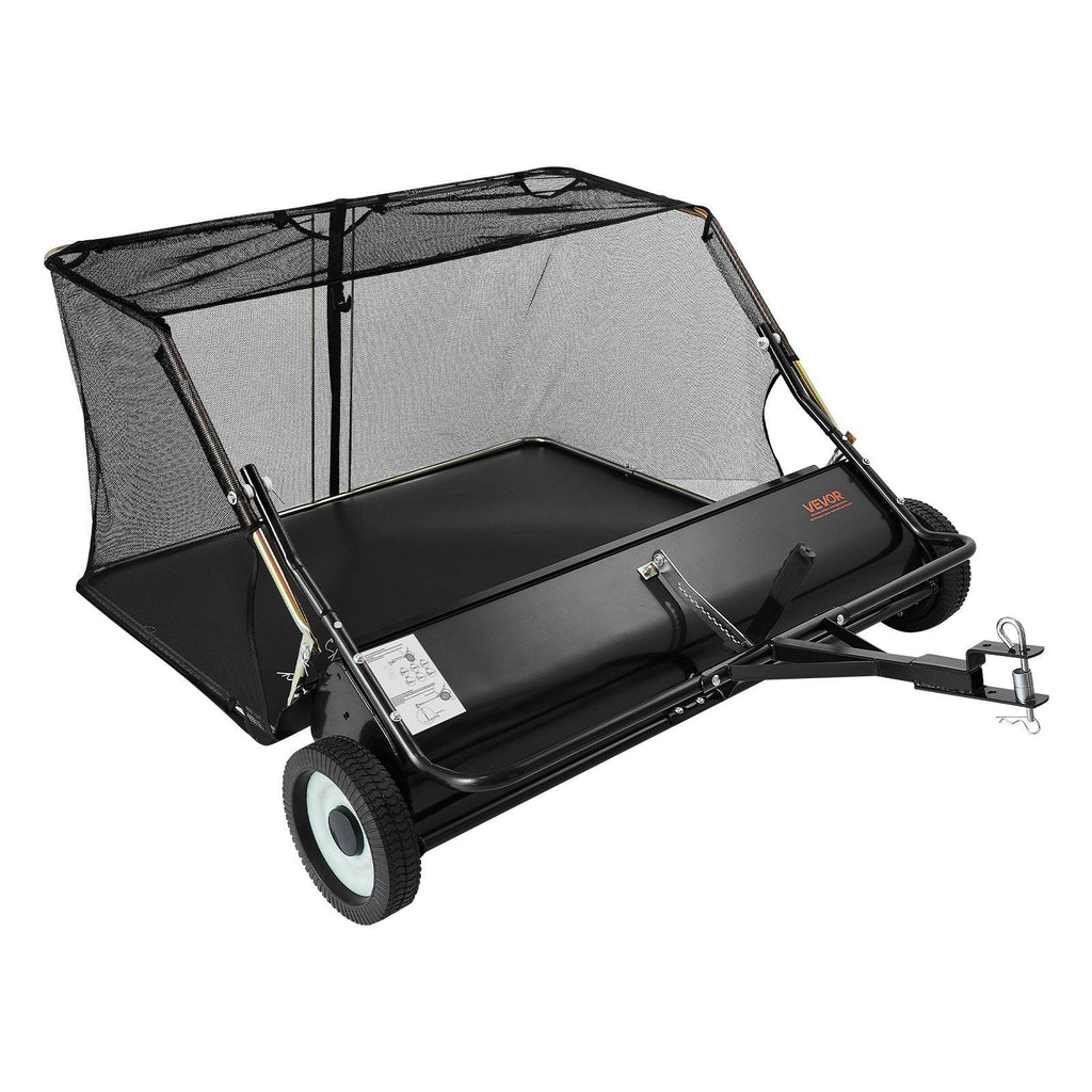 Tow Behind Lawn Sweeper, 122cm Pull Behind Yard Sweeper, 26 cu. ft Hopper Bag Capacity, Leaf & Grass Collector with Dumping Rope, Adjustable Sweeping Height, Garden Sweepers for Lawn Farm